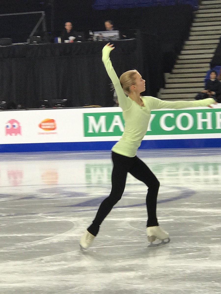 ISU Junior & Senior Grand Prix of Figure Skating Final. 6-9 Dec, Vancouver, BC /CAN  - Страница 13 Dt2N-4_UUAA0pah