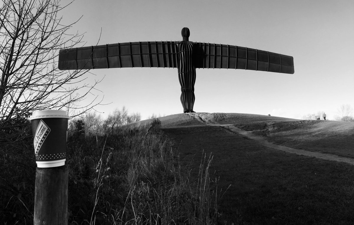 RidePhotography's tweet photo. Couldn’t leave this iconic landmark out whilst heading back down the A1. That same coffee still warm!! #angelofthenorth #antonygormley #gateshead #krispykreme https://t.co/ogehlpX7Xw