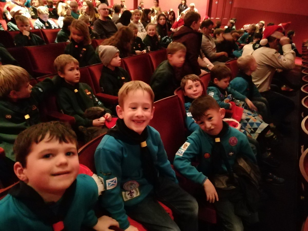 KinrossBeavers's tweet photo. 🎭⚜️ | This evening the beavers attended the Snow White pantomime at @HorsecrossPerth. Great time was had by all. #PerthPanto #SnowWhite7Dames https://t.co/d8lVLfKAWh