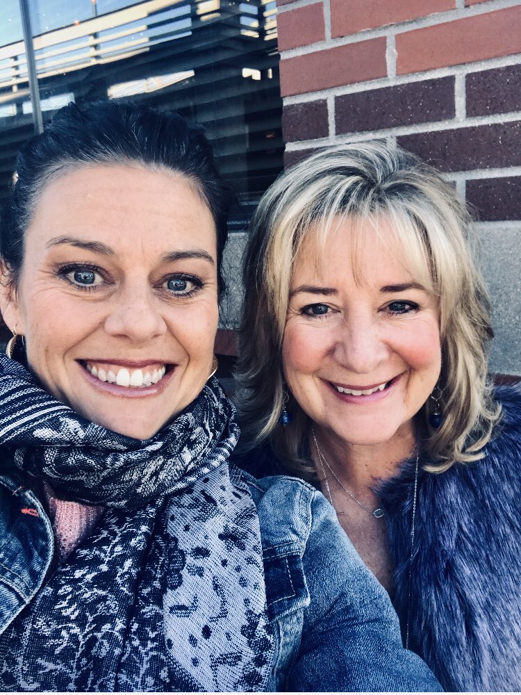 s_sherri's tweet photo. Celebrating@alex_kuykendall’s “Loving My Actual Christmas” being the #1 Christmas book on Amazon! #lovingmyactualchristmas#opendoorsisterhood https://t.co/MrWzW6biLI