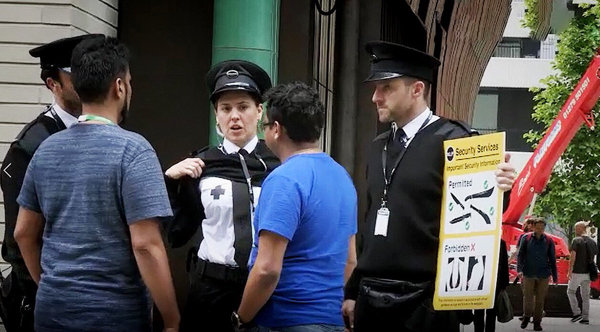 henrydalton's tweet photo. WATCH EP 2 OF #MINISTRYOFJUSTICE IN 30 MINS ON CH4 - 11:05PM😁
Here's a link to some fallout from last week's ep (still on All4 if you missed it) - tonight we're tackling knife crime in Britain &amp; the Saudis in Yemen; perfect topics for a comedy show...🤭⚖️
https://t.co/vX3zA0hR1h https://t.co/LJNjYsCXb5
