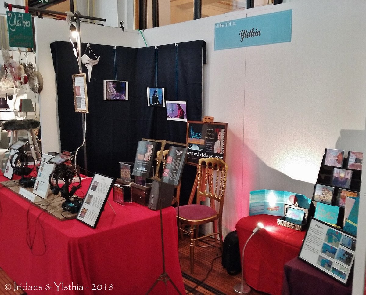Premier jour pour le stand <a href="/Ylsthia/">Ylsthia</a> au Salon de Noël des Créateurs à Puteaux. Merci aux organisateurs pour leur accueil.

First day for the Ylsthia stand at the arts and crafts fair in Puteaux. Thanks to the organizers for their welcome.