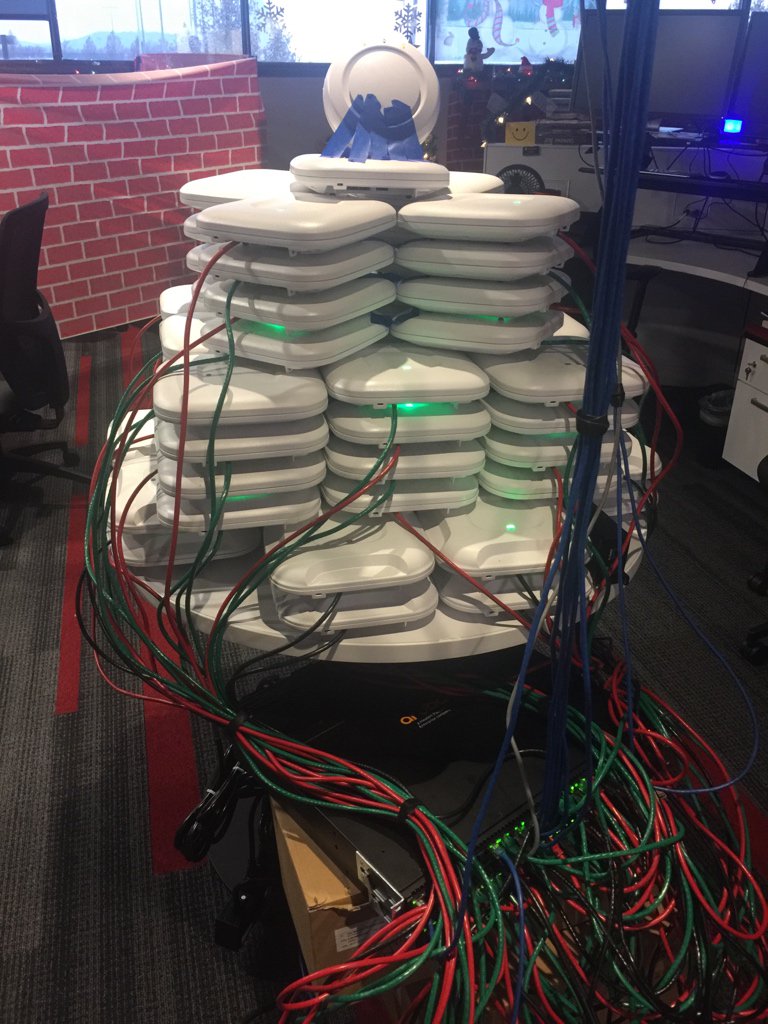 carpeinferi's tweet image. Slight redesign to more properly mount the topper. Any guesses on the brand? #TechTree #Christmas