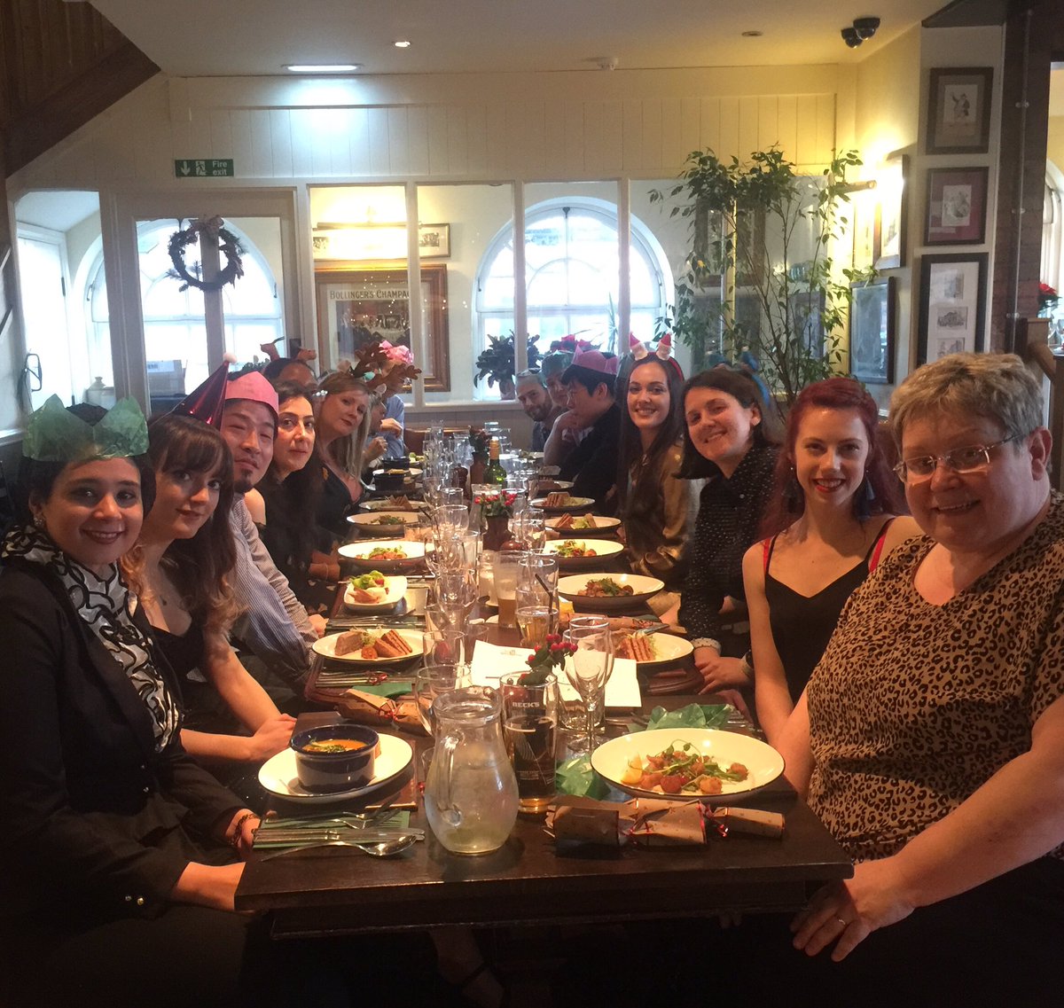 AiahKhateb's tweet photo. #Christmas dinner with MIFIGians πβ€οΈπ @UofMMFIG #fungi #funguys and #fungirls #π#labchristmas #lab #groupouting https://t.co/kdfpBb5rVn
