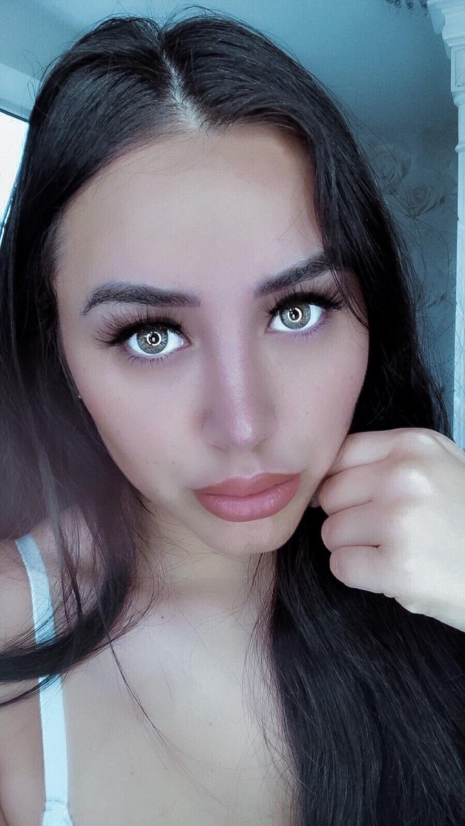 bothwayscm's tweet image. Lovely @marnie wearing our Velvet Matte Lipstick in Lean In bothwayscosmetics.com now on sale!