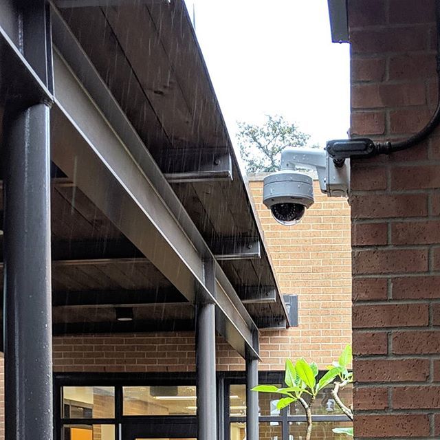 DefendItYourslf's tweet photo. 4 megapixel done with mount in the rain https://t.co/XStxfjpwQ2 #defendityourself #defendityourself.com #securitycamera #cctvcamera #securitycamerainstallation #securitysystem #security #cctv #securitycameras #securitycamerainstalls #ipcamera #securityc… https://t.co/rqyhYm545P https://t.co/tc4ZpUNcp8