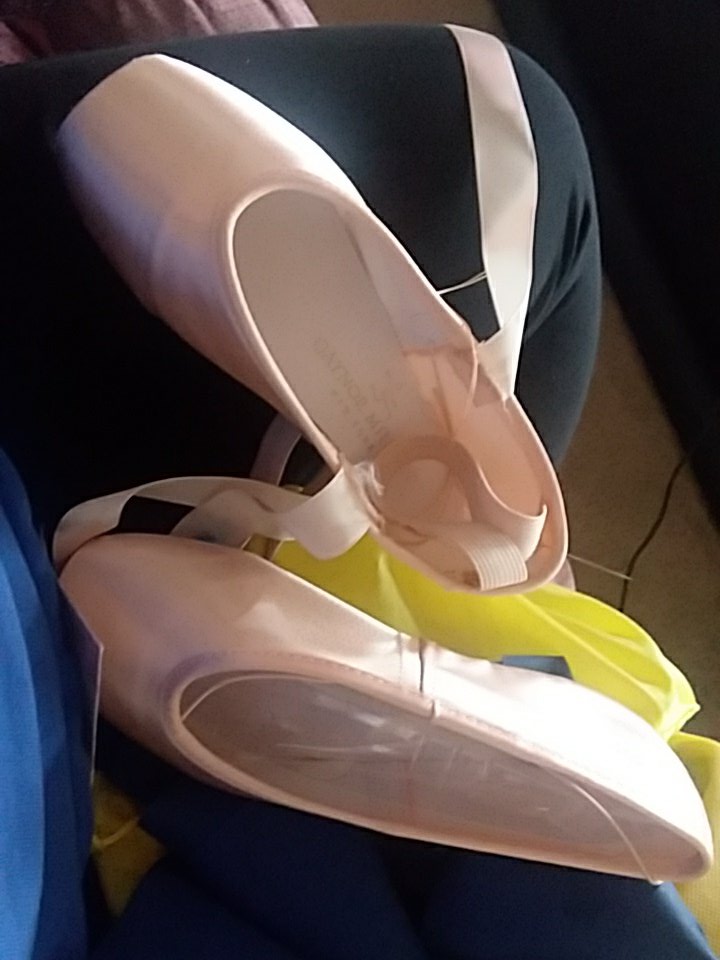karrotOT7's tweet photo. It's officially Nutcracker weekend! I poked my fingers a hundred times sewing & got blood on her point shoes๐ฎ(my literal #BloodSweatandTears went into these shoes ๐) #GreatRussianNutcracker #danceteacherlife #DanceMom
@mack102200 @JordanWashbur12 @1_orona https://t.co/LnpWxRf3Bu