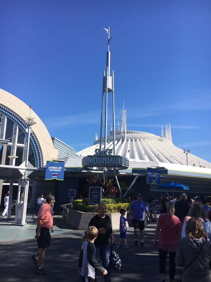 prycemat's tweet photo. Last day at Disney and time to challenge space mountain. https://t.co/HahZoUgE81