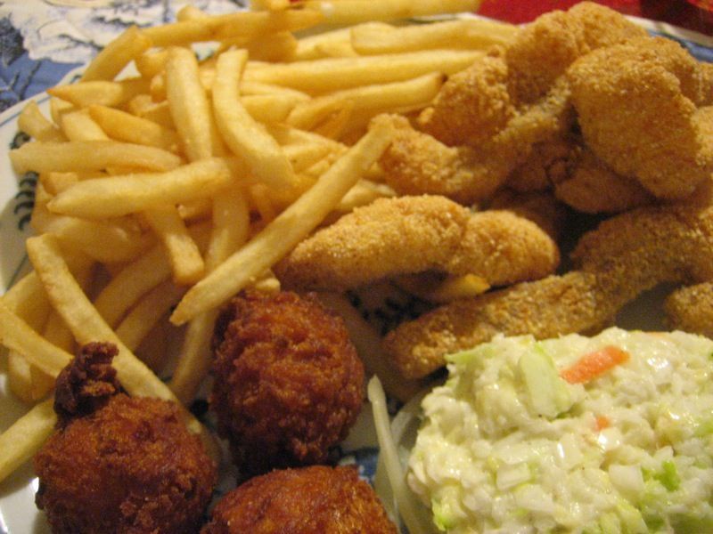 BestofNWA's tweet photo. Wouldn't some perfectly seasoned #catfish hit the spot tonight?  How about letting a  professional prepare it for you jusssssst right!  Here are the Top 10 #Catfishrestaurants in #FayettevilleAR #RogersAr #BentonvilleAR  

https://t.co/NcELk3r7Yv https://t.co/yXF4CMWtKx