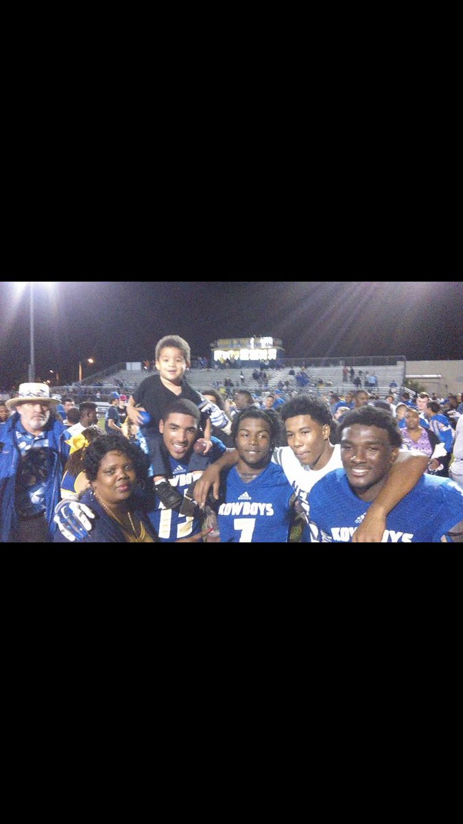 15ooSuckIT's tweet image. My Niggas Solid @cirocboy_4  @Yg_Julio #RIPDOM