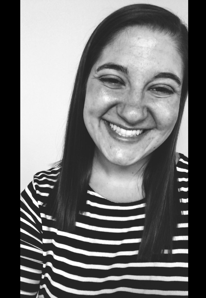 maddielewer's tweet photo. finished up my first year of grad school so I celebrated by chopping my hair off 🤗 https://t.co/m2kkMIry4D
