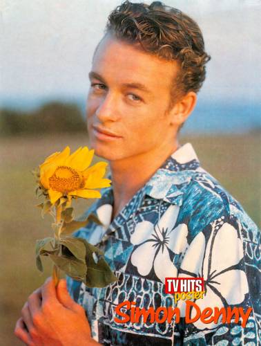 gricelperalta2's tweet photo. This sweet boy became a wonderful man!!! #SimonBaker #AACTAs 2018 ❤️❤️❤️ https://t.co/3Y79MV4nta