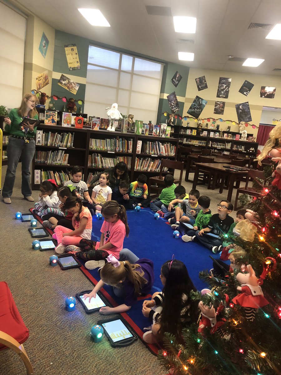 KinderAguirre's tweet photo. Kinder students participated in hour of code this week by working with the blocky app and the scratch jr app! #teachk #HourofCode @perezpioneers @McAllenISD @ibpyp @PerezLibrarian https://t.co/1tcgdNXDye
