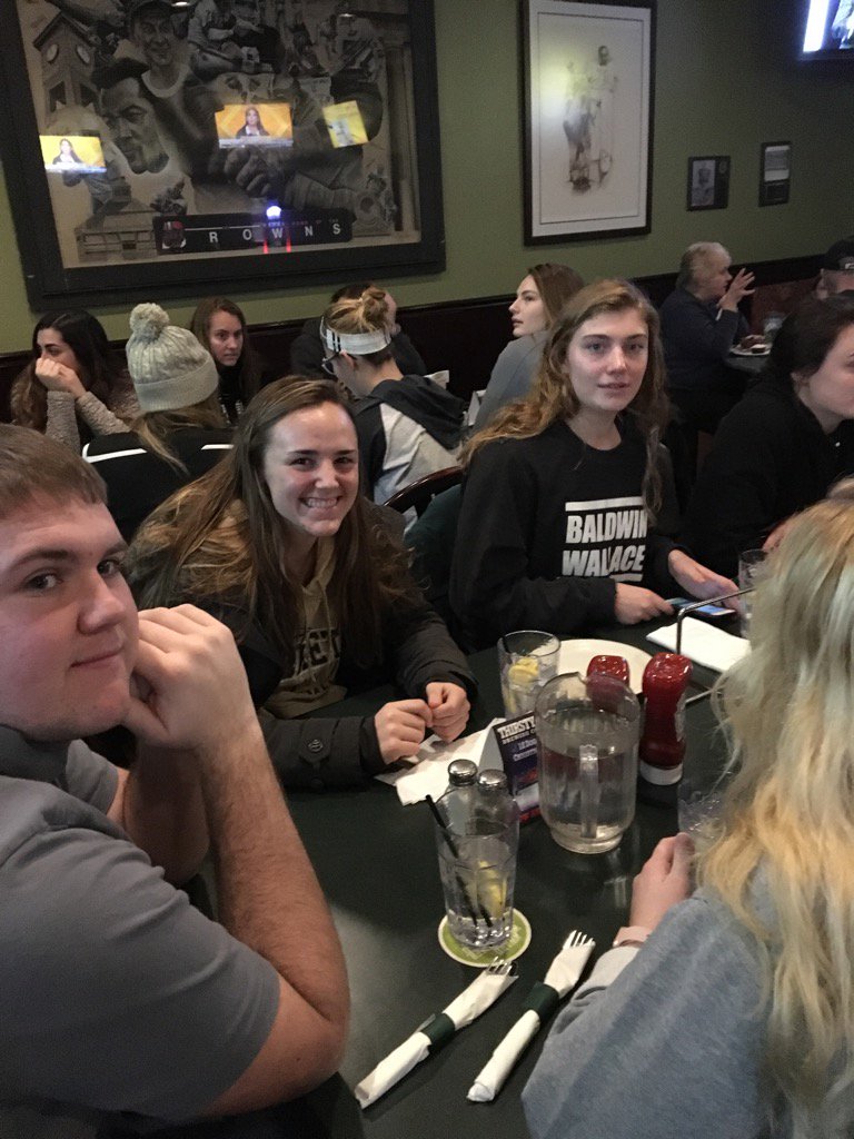 BW_wbasketball's tweet photo. First winter break team meal! #finallyBreak https://t.co/La13G9zfQW