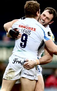 I love #Rugby. 
Was he giving #MassageFullBody or feeling him. 
That's a beautiful #gay ass. 
Mmmmmmm
👅👄💋👅👄💋👅👄💋