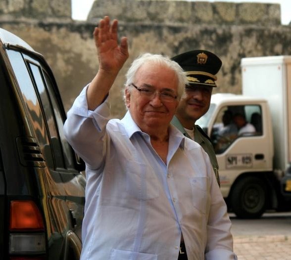 General Jorge Nieto (@generalnietor) on Twitter photo Los integrantes de <a href="/PoliciaColombia/">Policía de Colombia</a> manifestamos nuestras condolencias a la familia del expresidente Belisario Betancur, cuyo legado permanecerá siempre en la memoria de todos los colombianos. Paz en su tumba. Los integrantes de <a href="/PoliciaColombia/">Policía de Colombia</a> manifestamos nuestras condolencias a la familia del expresidente Belisario Betancur, cuyo legado permanecerá siempre en la memoria de todos los colombianos. Paz en su tumba.
