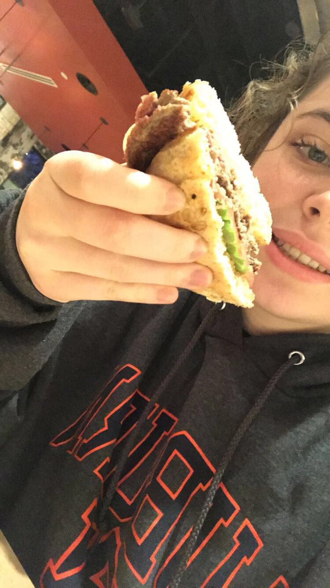 isabelleb022's tweet image. Tried the impossible burger (completely vegan) at Hopdoddys!! I would give it a 4/10 not too bad, but will probably not get it again. @ambarnes8 @ImpossibleFoods #esslove #teachSDGs