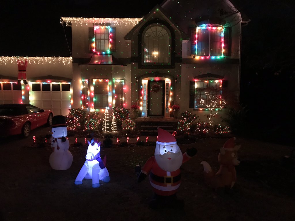 Who’s house is this?? 😜 #IHXLightsUpDecember @EastRegionIHX <a href="/NitaraMurray/">Nitara</a> <a href="/Karingarrido2/">Karin Garrido</a>