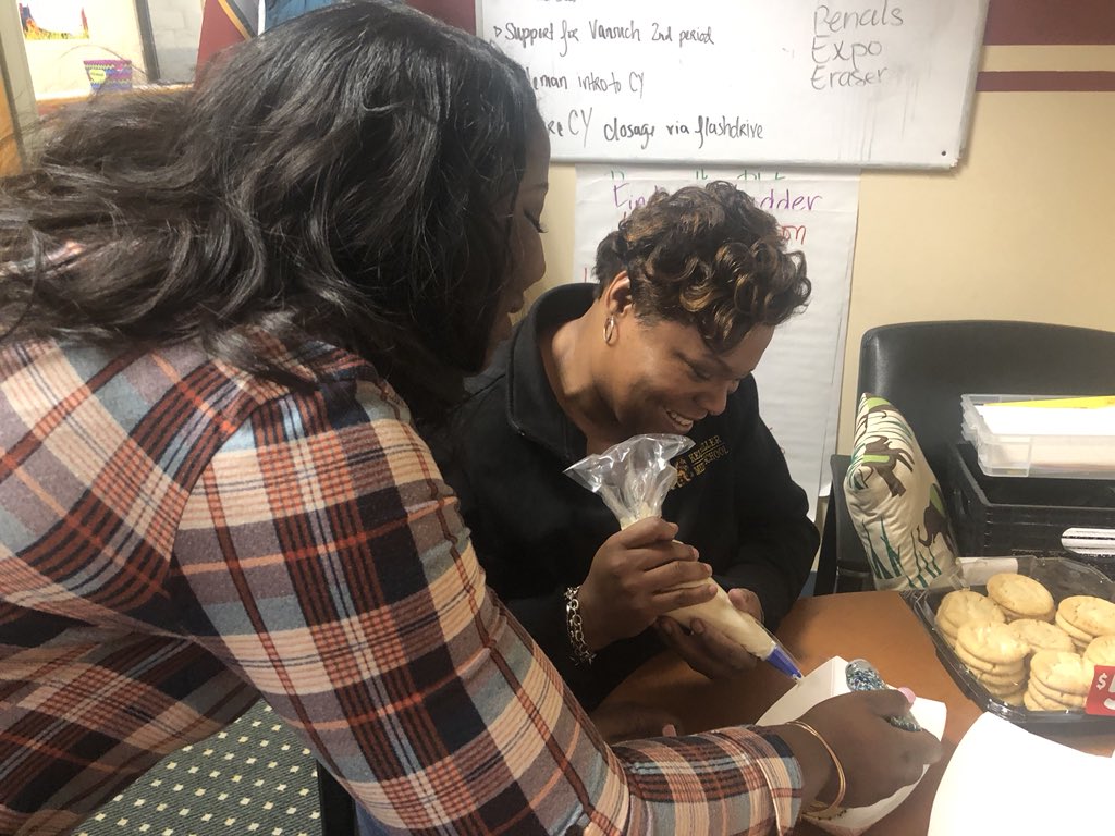 CoachMathDC's tweet photo. Day 4- Decorate your Holiday Cookie!! Iโm loving the 12 Days of Holiday Cheer @kmmslions. Our Math Dept is really getting into the holiday spirit. #MathTeamRocks #CultureAndClimate #BigScoresTakeLittleScores #TheMostWonderfulTimeOfTheYear https://t.co/wBQNd2Fof7
