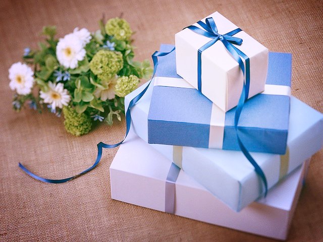 Piku_hq's tweet image. What is the best christmas gift you&apos;ve ever received? Let me know! 🎁💝 
#holidaygiftguide #bestgift #Christmasgifts #secretsanta #hostessgifts #giftlove #SayNoToGiftCards BeABetterGifter