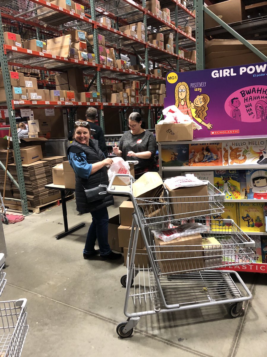 MrsSchlegel_CSP's tweet photo. Awesome trip to the @Scholastic Warehouse Sale with @amsladc and @AMSLibraryReads! Check out all of the books that will be going directly into hands of students @AnnapMSAACPS! Build-a-box? No... we’ll build 10! 🤓 https://t.co/z06kFuhJjt