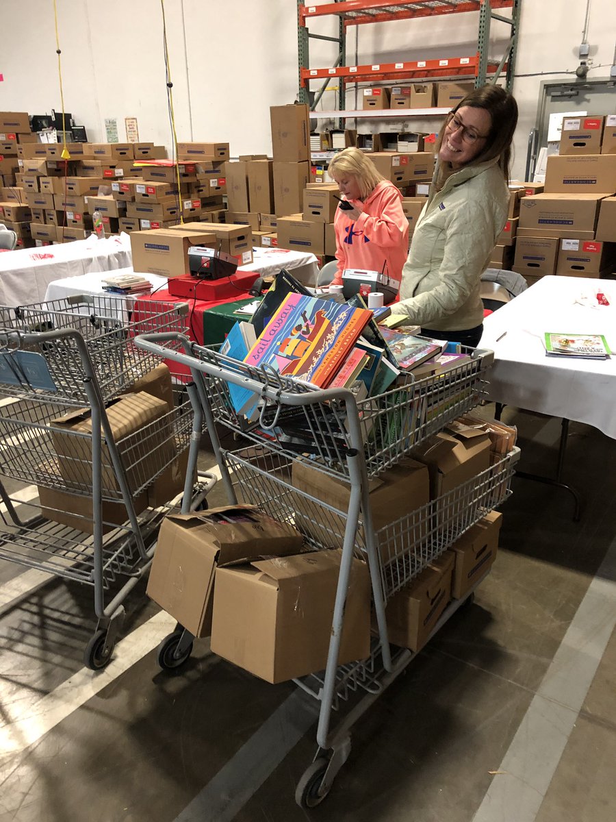 MrsSchlegel_CSP's tweet photo. Awesome trip to the @Scholastic Warehouse Sale with @amsladc and @AMSLibraryReads! Check out all of the books that will be going directly into hands of students @AnnapMSAACPS! Build-a-box? No... we’ll build 10! 🤓 https://t.co/z06kFuhJjt