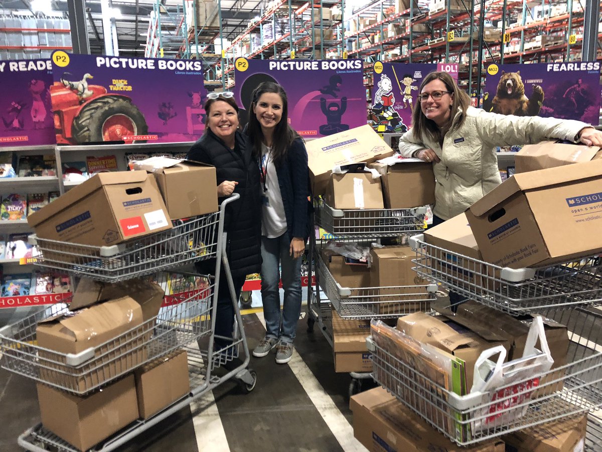 MrsSchlegel_CSP's tweet photo. Awesome trip to the @Scholastic Warehouse Sale with @amsladc and @AMSLibraryReads! Check out all of the books that will be going directly into hands of students @AnnapMSAACPS! Build-a-box? No... we’ll build 10! 🤓 https://t.co/z06kFuhJjt