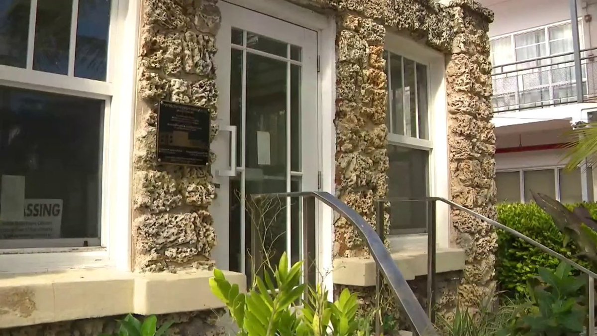 Anti-Jewish vandal hits historic coral rock house in South Beach bit.ly/2SBjUBk?utm_so… https://t.co/TS76Ym7MC7