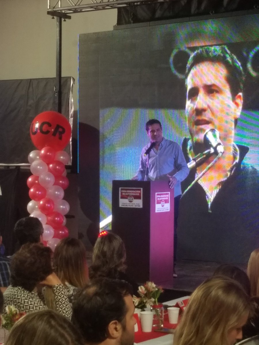 marquinezm's tweet photo. Multitudinario acto de la UCR, amigos de Mar del Plata, la sección y la J.R con @MaxiAbad @ArielMBordaisco @JR_SANCAYETANO @JRBsAs @franjamoradamdp https://t.co/zq9pwWpcLr