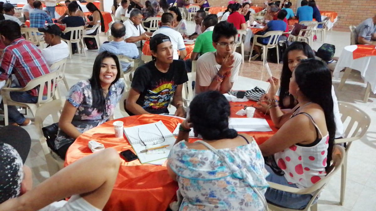 PnudColombia's tweet photo. 101 personas en Valle del Guamuez, #Putumayo participan a esta hora en el #Ideathon2018. Saben que con su talento y creatividad las ideas sí se pueden transformar en negocios exitosos y así aportar al progreso del territorio. #Emprendimiento https://t.co/eJduwmkxhr