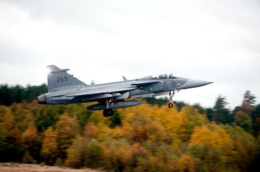 النمسا محتاره بين الابقاء على مقاتلات Eurofighter Typhoon او اقتناء ال Saab Gripen  Dt2sT7-VAAA4FFo