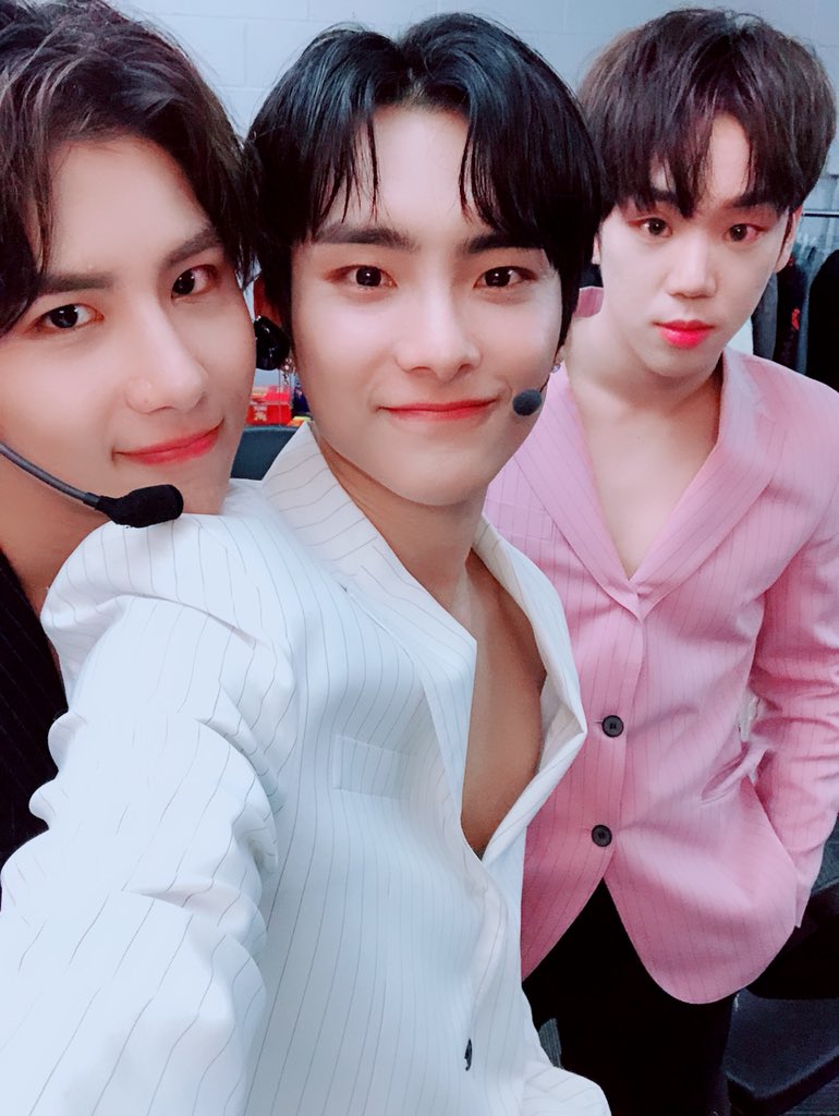 official_ACE7's tweet photo. [#에이스_준]
우리도 준비 완료!! 🤨🤚🏻💕
#Atlanta #ACE https://t.co/JCDQj1WtVj