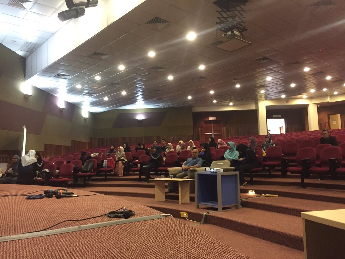 kosmc2018's tweet photo. [ LIVE UPDATE- KOS Math Challenge 2018 ]
📍Final stage KMC 18 📍
It’s officially start... yeayy 
#kmc18 #cts #kosmathchallenge2018 #iiumk #sagacious https://t.co/KjWuX1QJhQ