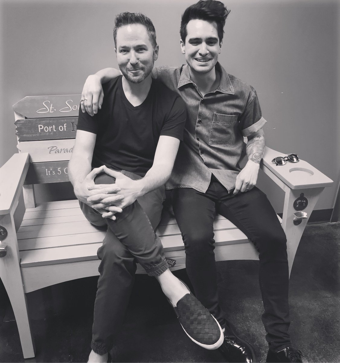 OutOfOrderShow's tweet photo. FOUR WEEKS AT NUMBER ONE!!
Congrats @brendonurie @PanicAtTheDisco
"High Hopes" is the #1 song in the country!!
#OutOfOrderShow w/ @TedStryker on @KROQ https://t.co/PZIE50jEER