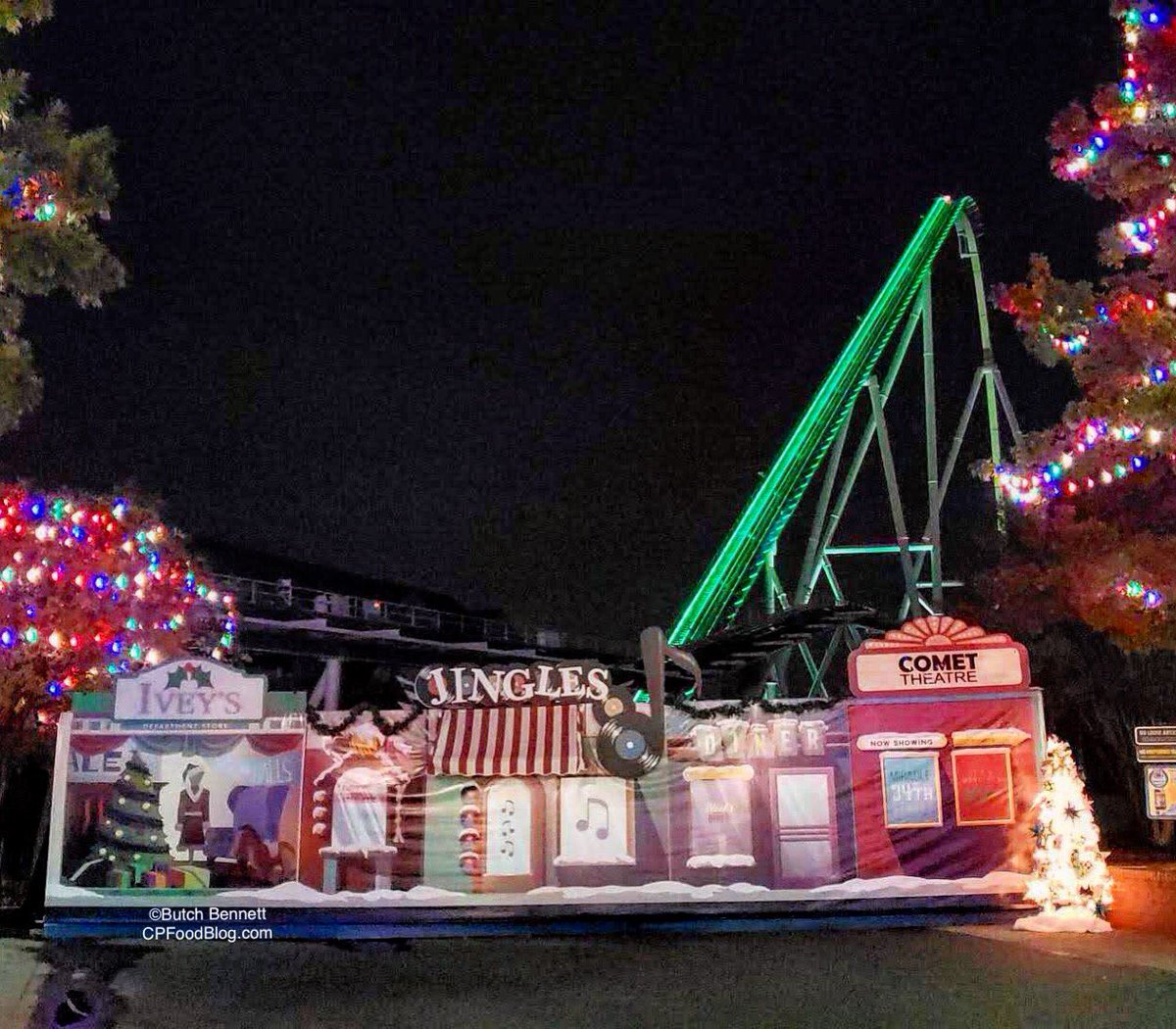 CaroFoodBlog's tweet image. Such a beautiful masterpiece...so close, yet spring is so far away. We’ll see you again soon to cure our #FuryFever! @Carowinds #MerryWinterfest
