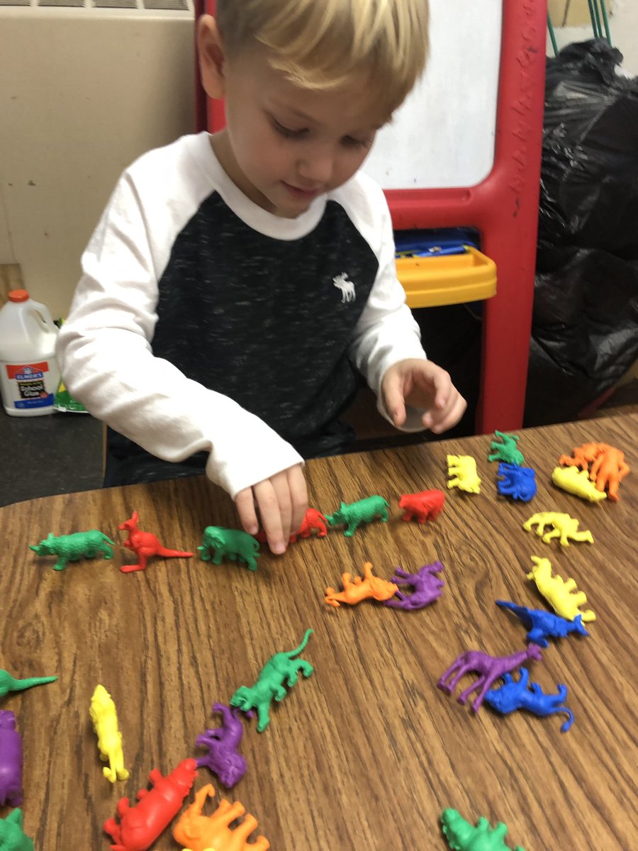 AmandaRyba76's tweet photo. Sorting and patterns!!#scpsi https://t.co/aDk71rnsRV