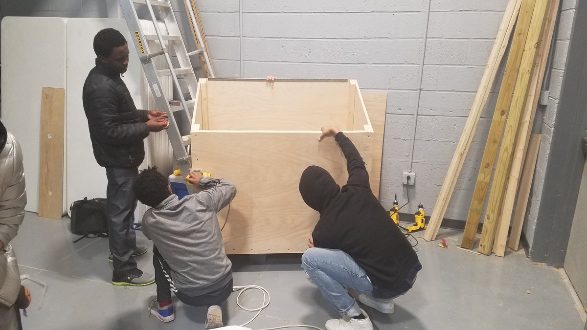 jeremiahsettles's tweet photo. .@PStieple @HesseKerry @DrErycaNeville our @CPS_DouglassHS builders are at it again! Finished product next week! #DHSlearns #wework #cpsbest https://t.co/BJVQXiSdz5