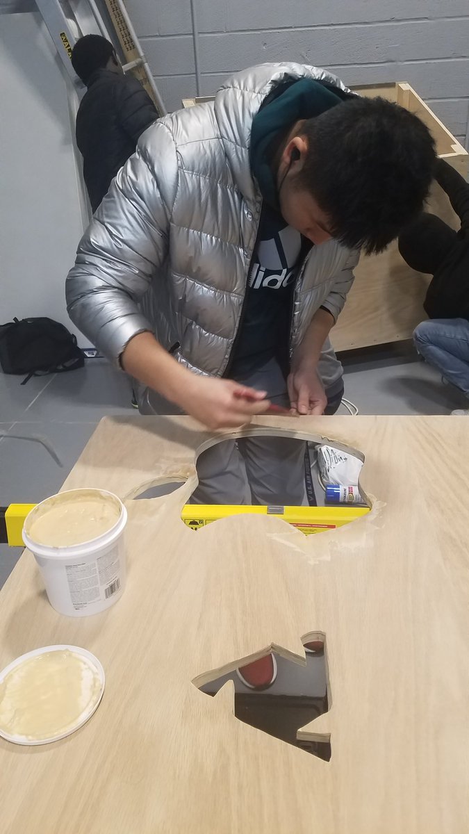 jeremiahsettles's tweet photo. .@PStieple @HesseKerry @DrErycaNeville our @CPS_DouglassHS builders are at it again! Finished product next week! #DHSlearns #wework #cpsbest https://t.co/BJVQXiSdz5