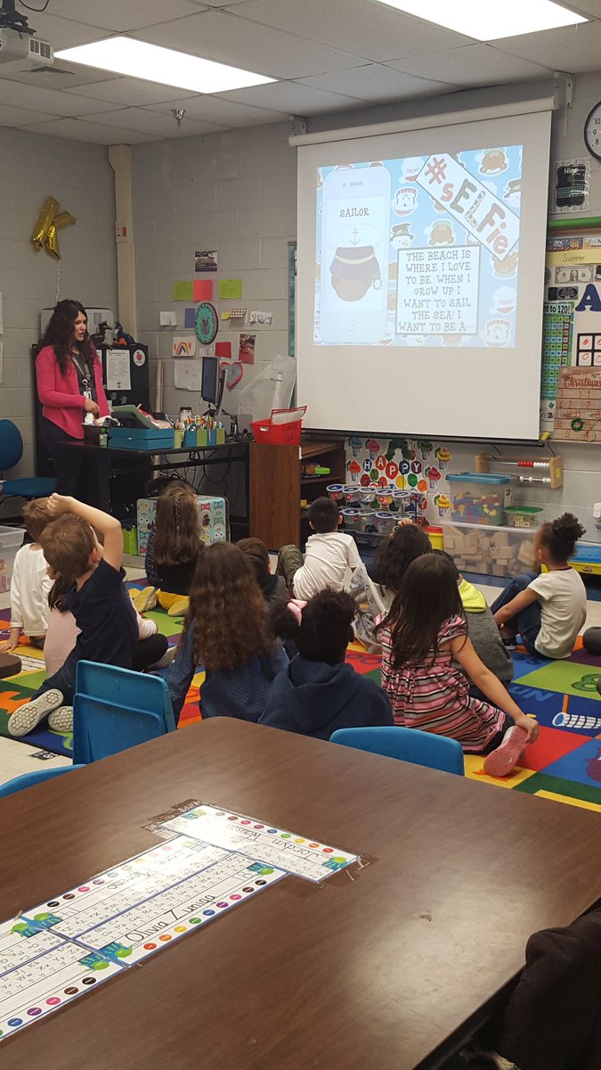 ortega_tt's tweet photo. not all elves want to be a toymaker. Students learn the important thing about job picking is they must like doing what they do. #joblesson #s-ELF-IE @NISDOHT @NISDCounseling https://t.co/8WeQIQoiFG