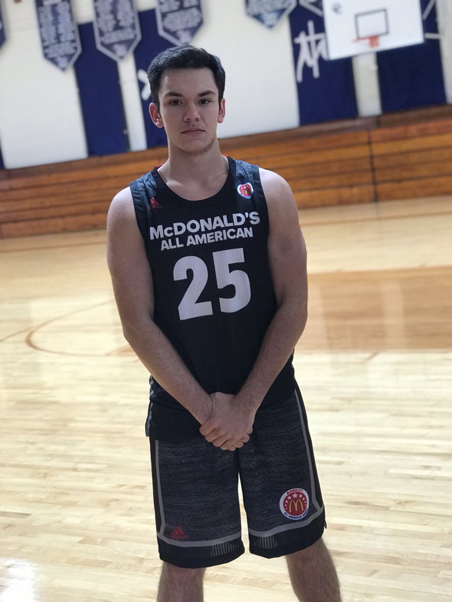 Go check out CC Hoops take on Cherry Creek High School tomorrow at 1PM! Show them Colorado boys what Texas is all about #yeehaw 🏀🤠