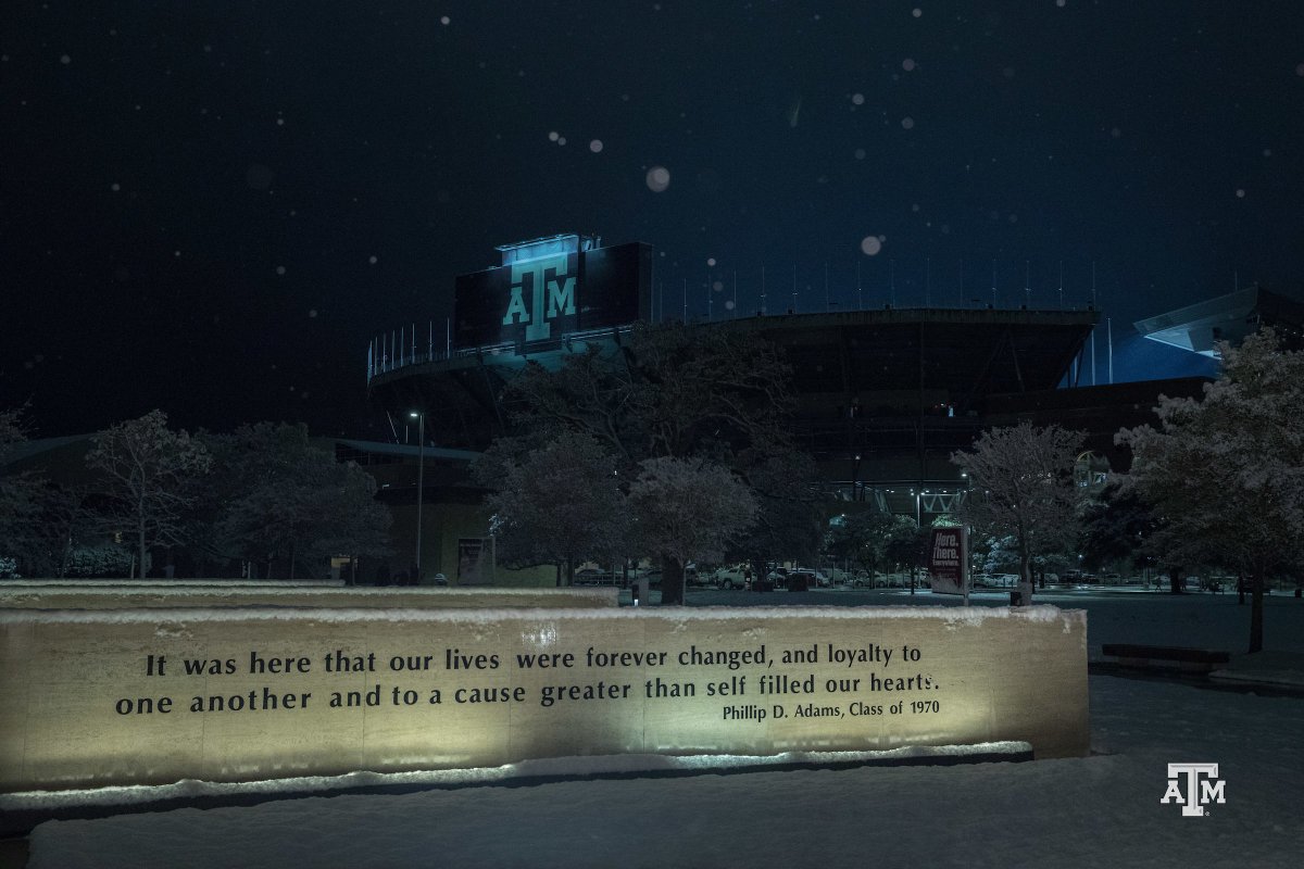 TAMU's tweet photo. Aggieland looked a little different one year ago tonight! ❄️☃️ https://t.co/qimGneUovU