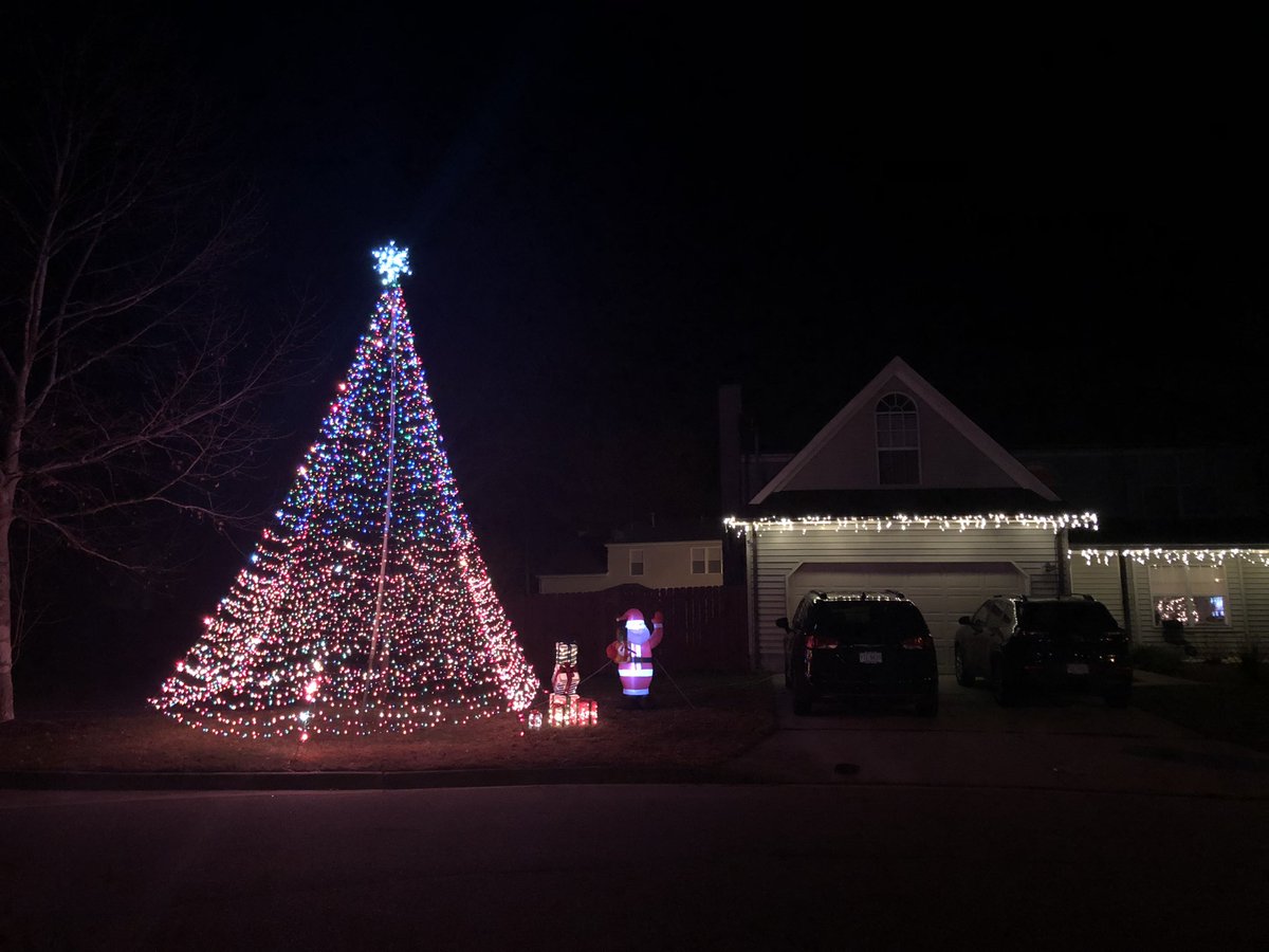 It’s lit #IHXLightsUpDecember #BeastsOfTheBeach <a href="/JeremiahIHX/">Jeremiah Johnson</a> <a href="/TheLawsonCRU/">Rich Lawson</a>