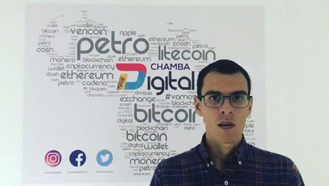 Chamba_Digital's tweet photo. Nuestro director técnico nacional de Chamba Digital @saulosio invita a todos los jóvenes a salir a votar este #9D por los Concejales de la Patria. Salgamos juntos a votar! https://t.co/4knNWAbBVW https://t.co/nrADIUxejj
