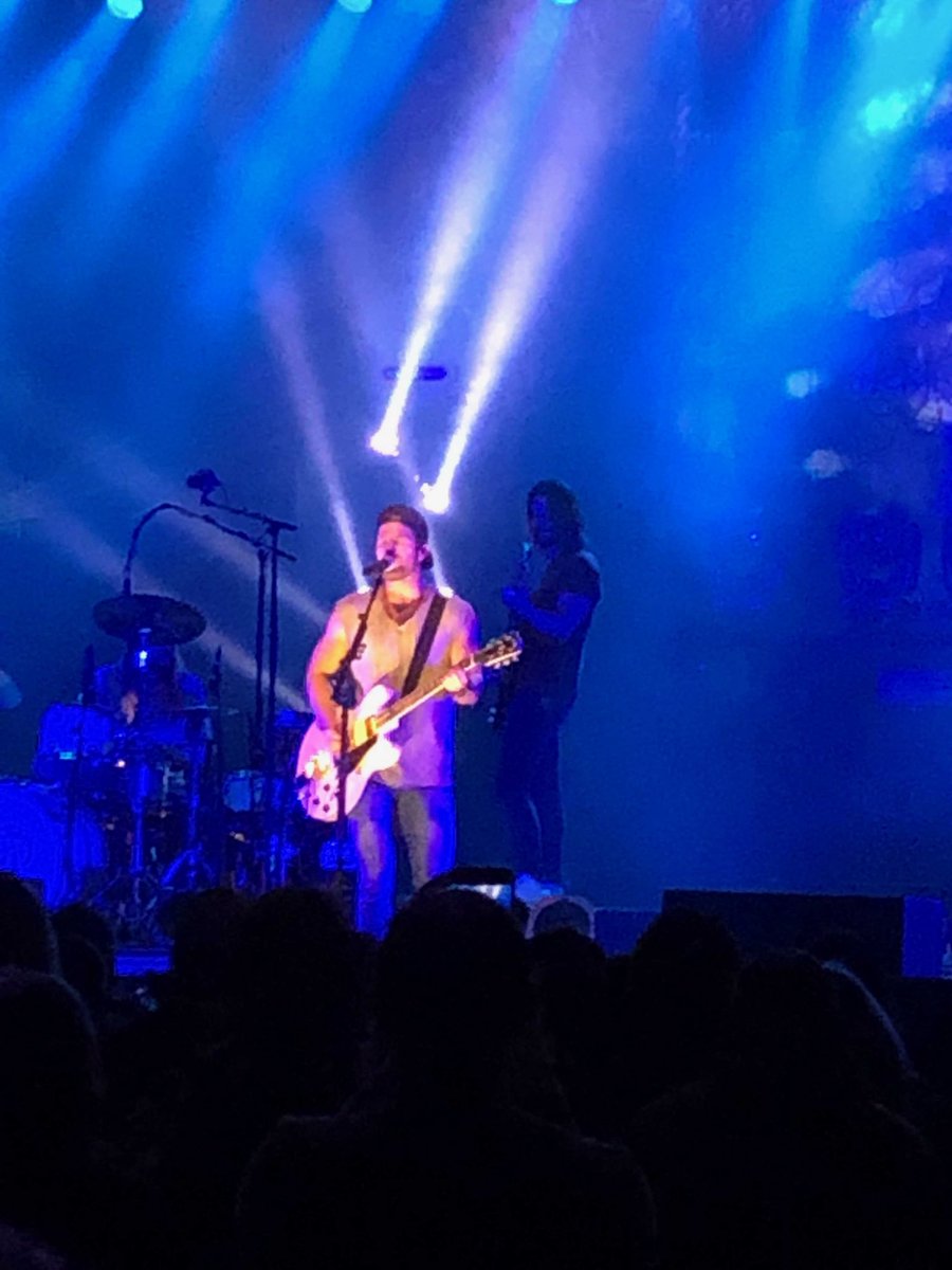 RobMongell's tweet photo. ⁦@KipMooreMusic⁩ ⁦@meatballRN1⁩ 
Great night!! https://t.co/SbLIhQvM8B