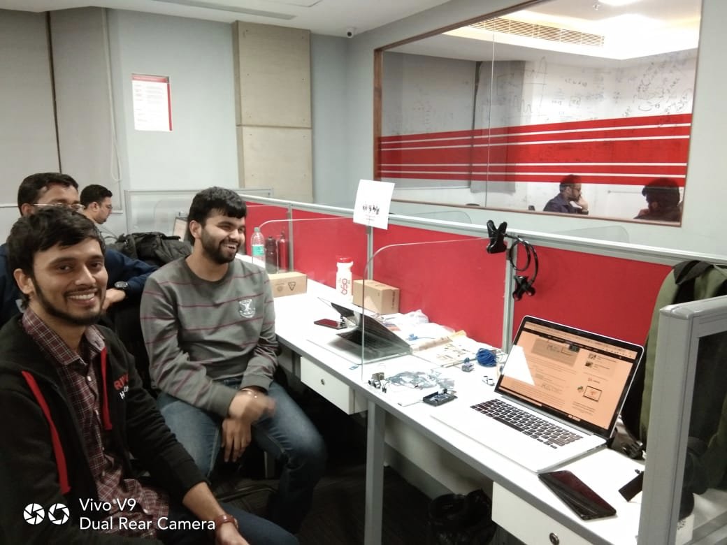 kernelhacker's tweet image. Two teams working on finding volumetric dimensions, using two very different approaches. One using #arduiono with optical sensors, another one using phone camera and #AI #ML #modeling. This is going to one hard to judge hackathon.