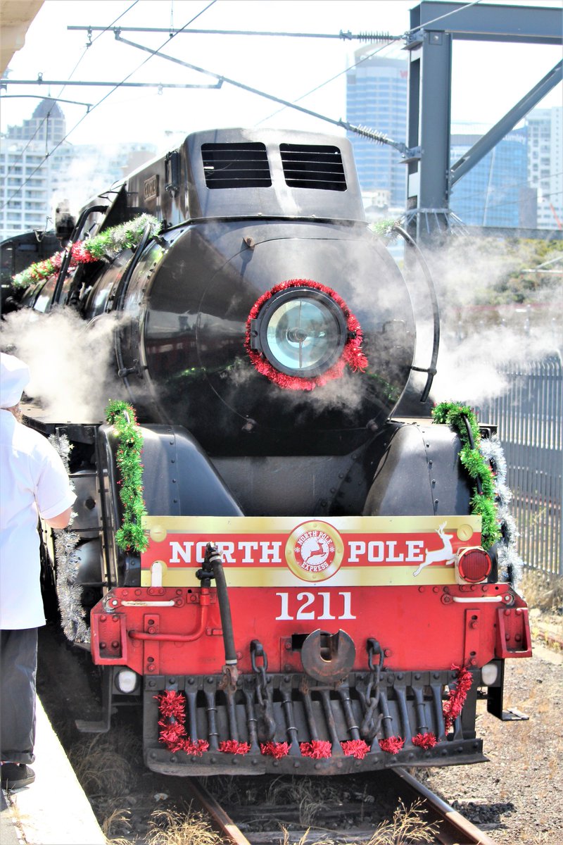 LaurenMichela1's tweet image. North Pole Express! Great way to start the Christmas Holidays! #npe2018 #sELFie