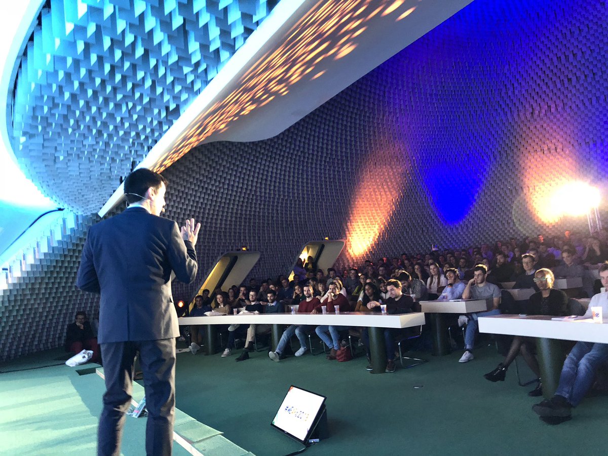 La 2e journée de #WEARe2018 commence ! Avec @A_Dache <a href="/LionelVelly/">velly</a> <a href="/SRozencwajg/">Sacha Rozencwajg</a> <a href="/matkomorowski/">Matthieu Komorowski</a> <a href="/BLOCKCHOC1/">BLOCKCHOC 💊 #FOAMed #FrOAMed</a> @Edvard_c Cecile Monteil, Julien Amour, et beaucoup d’autres !