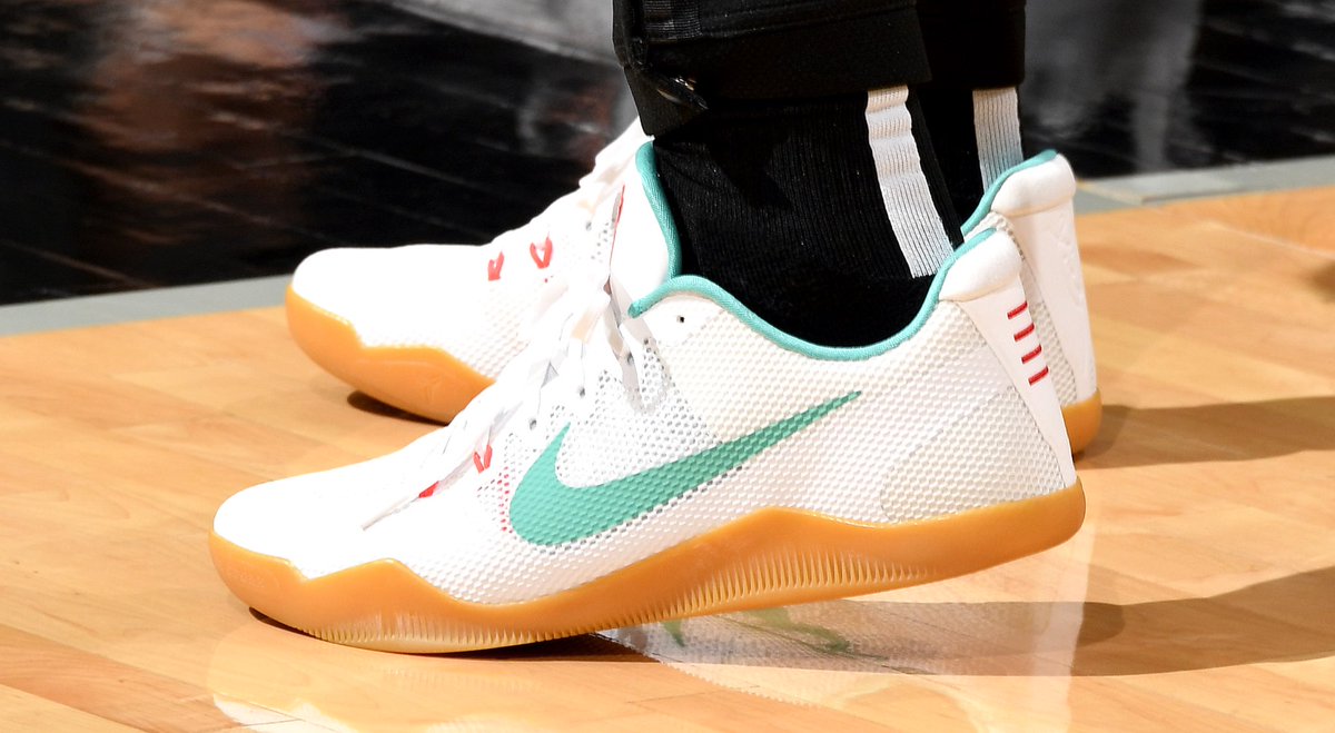kobe 11 em summer pack