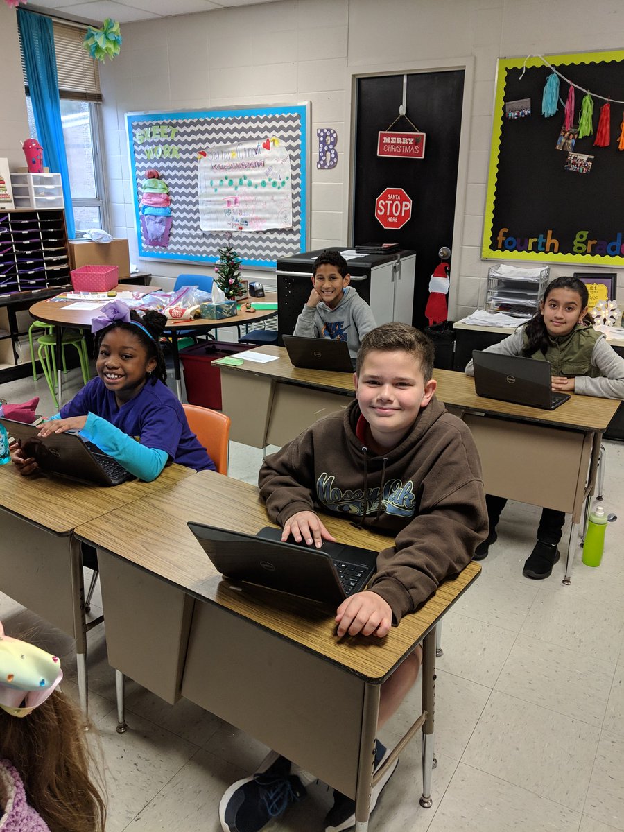 JBarnett_LISD's tweet photo. We kicked off our #HourOfCode2018 with the book "How to Code a Sandcastle" which taught students terms associated with coding. Then we enjoyed @codeorg. Students had a blast coding their own dance party, games, and art. #LufkinCodes #LPNoLimits #OnwardandUpward https://t.co/sMYpJkMH7L