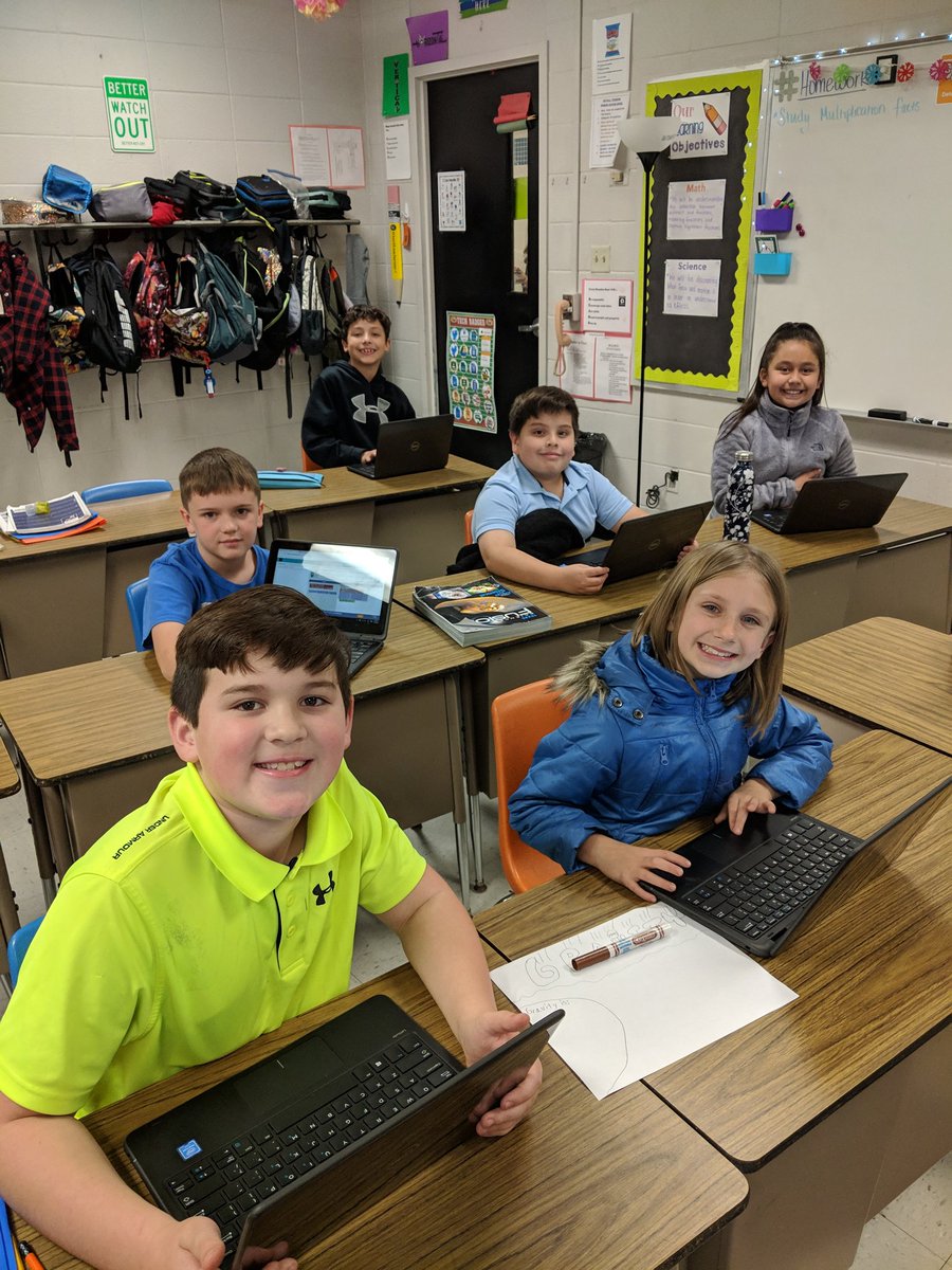 JBarnett_LISD's tweet photo. We kicked off our #HourOfCode2018 with the book "How to Code a Sandcastle" which taught students terms associated with coding. Then we enjoyed @codeorg. Students had a blast coding their own dance party, games, and art. #LufkinCodes #LPNoLimits #OnwardandUpward https://t.co/sMYpJkMH7L